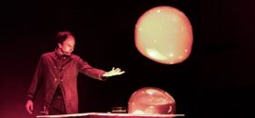 Espectáculo de burbujas para niños en el Teatro Lara