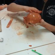 Taller de cerámica arqueológica para niños el fin de semana