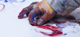 Pintura creativa en familia con Lezarte